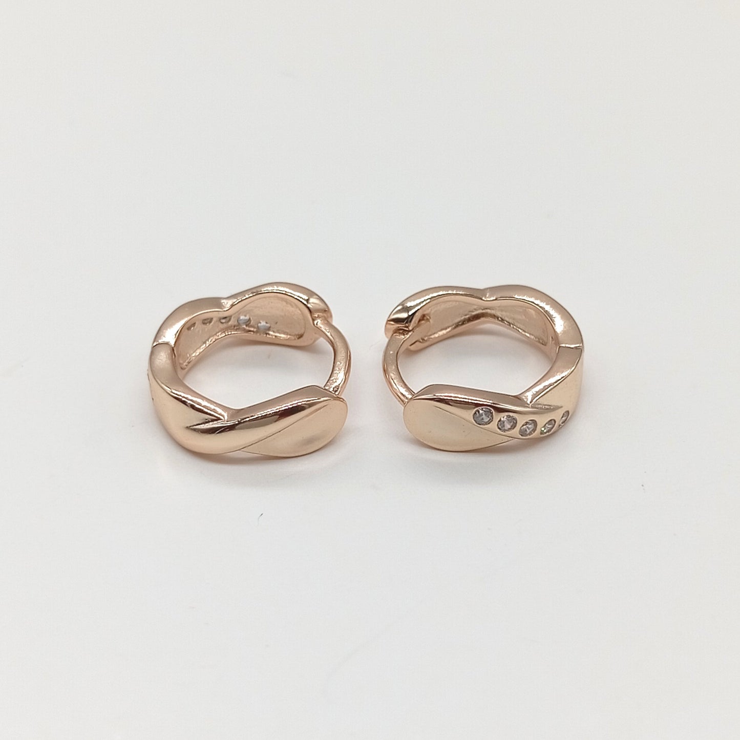 Aretes argolla Huggie 1 cm