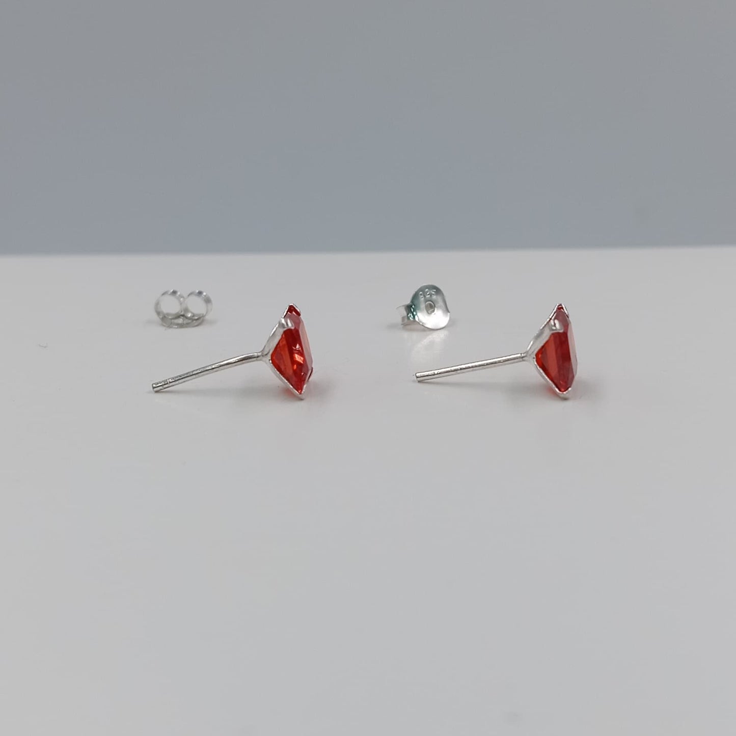 Arete chispa cuadrada 6 mm