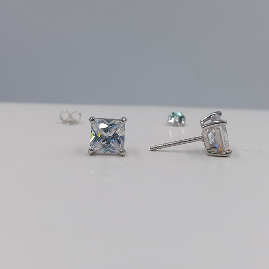 Arete chispa cuadrada 7 mm