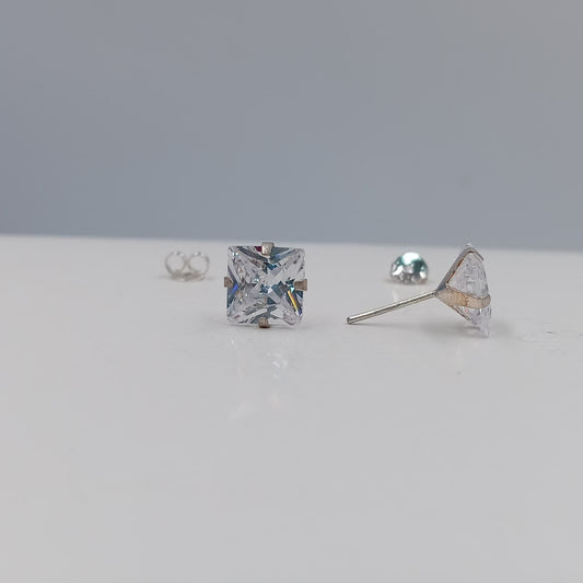 Arete chispa cuadrada 8mm