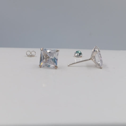 Arete chispa cuadrada 9 mm