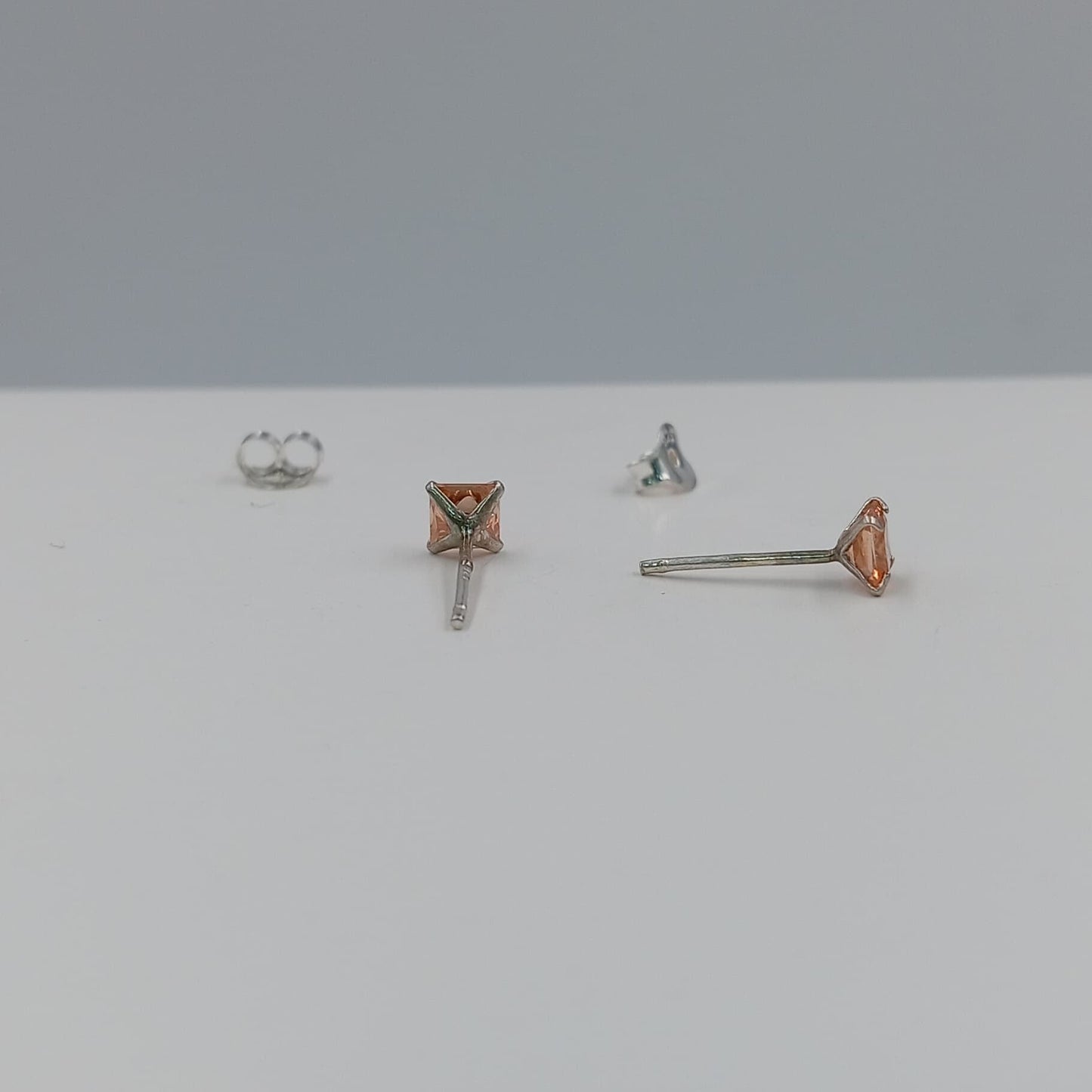Arete chispa cuadrada 4 mm