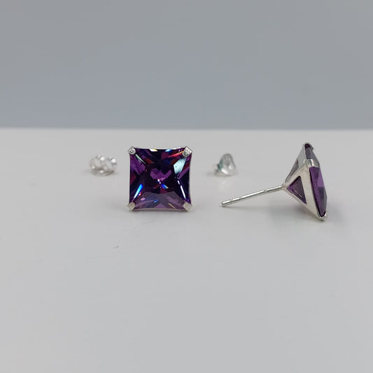 Aretes chispa cuadrada 10 mm