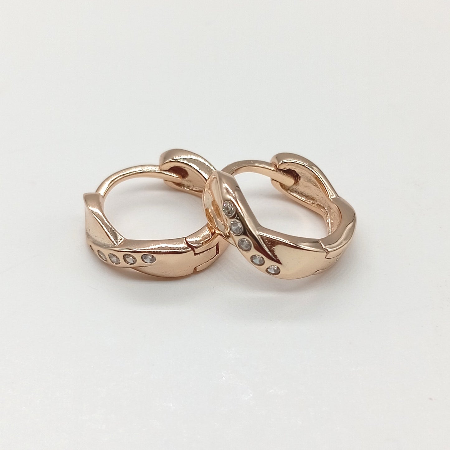 Aretes argolla Huggie 1 cm