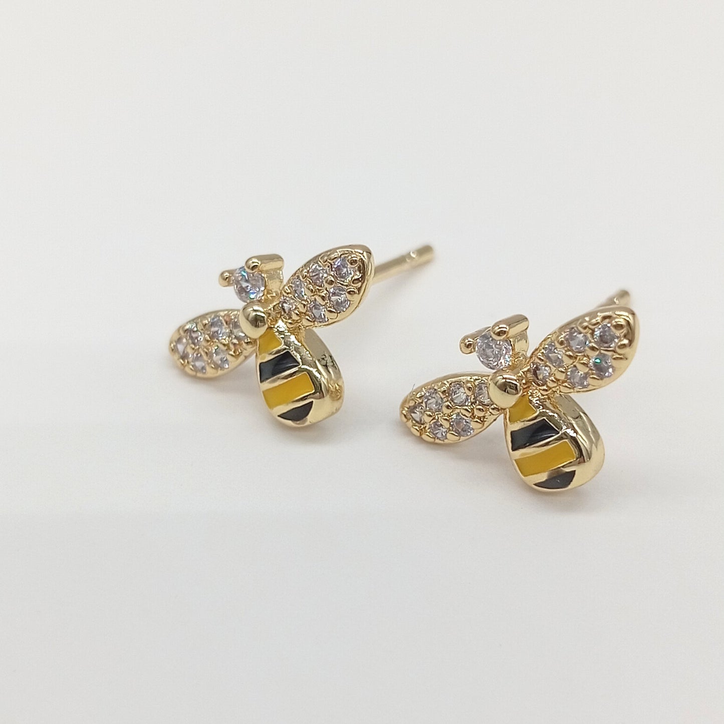 Arete corto abeja
