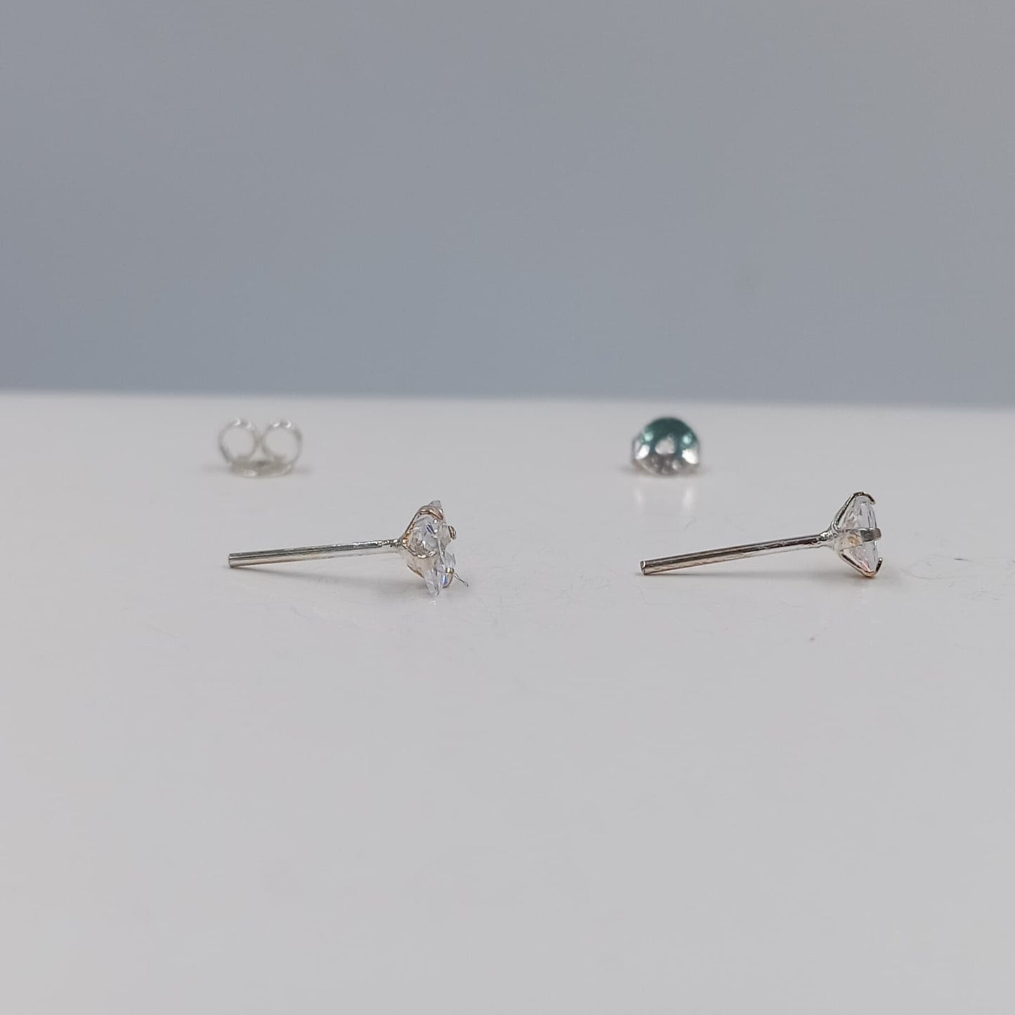 Arete chispa cuadrada 4 mm