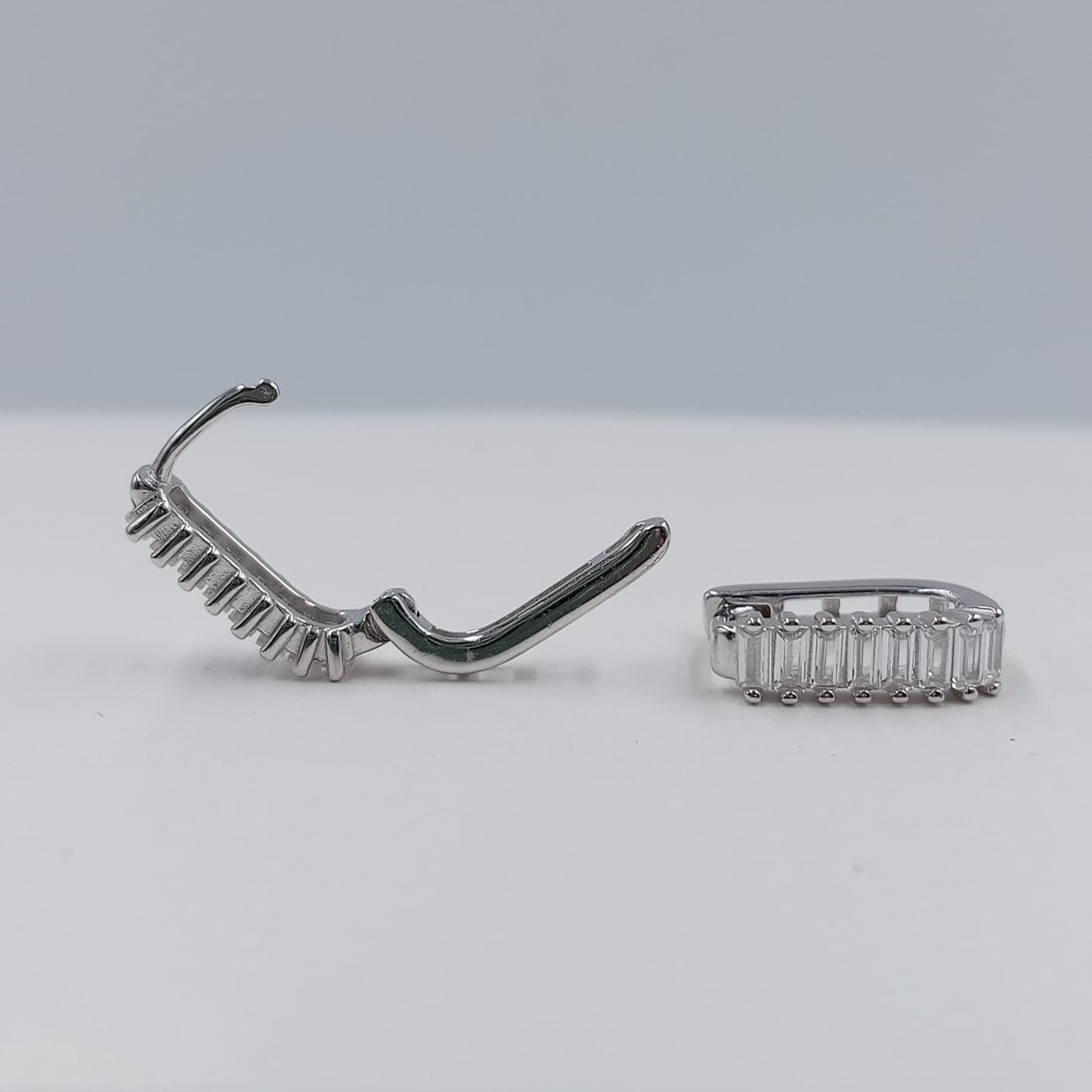 Aretes argolla huggie 1.5 cm